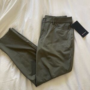 NWT Lululemon ABC Class-fit Pants